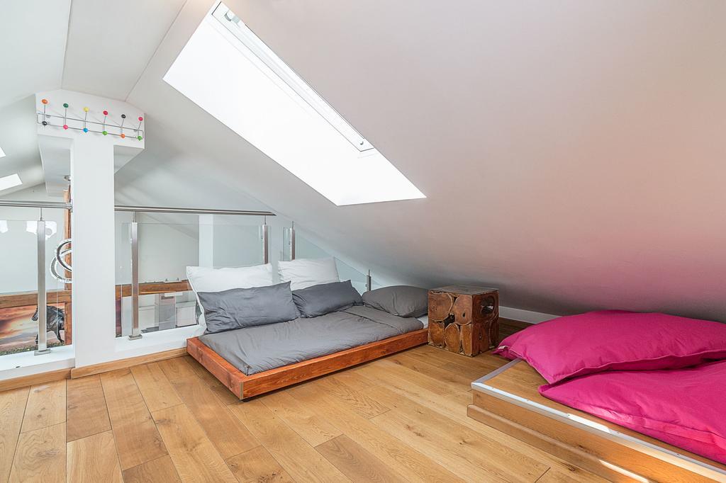 Megan Penthouse Laim Apartment Munich